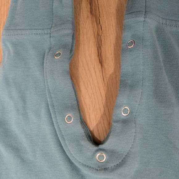 Kate Quinn One Piece with Hat - Picture 4 of 7